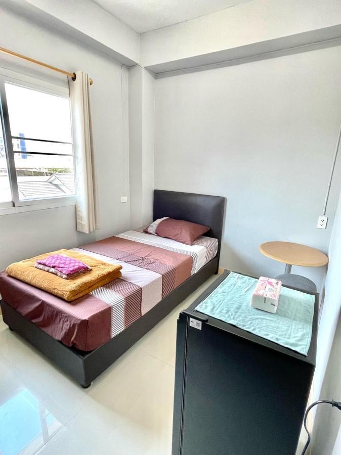 808 Bangkok Appartement Buitenkant foto