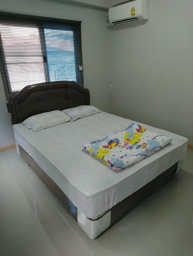 808 Bangkok Appartement Buitenkant foto