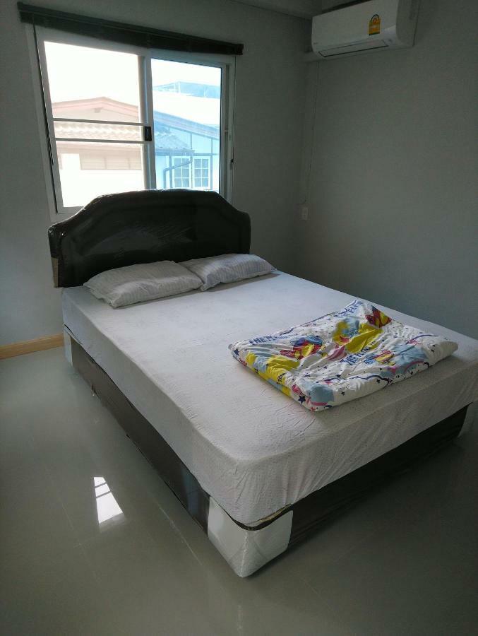 808 Bangkok Appartement Buitenkant foto